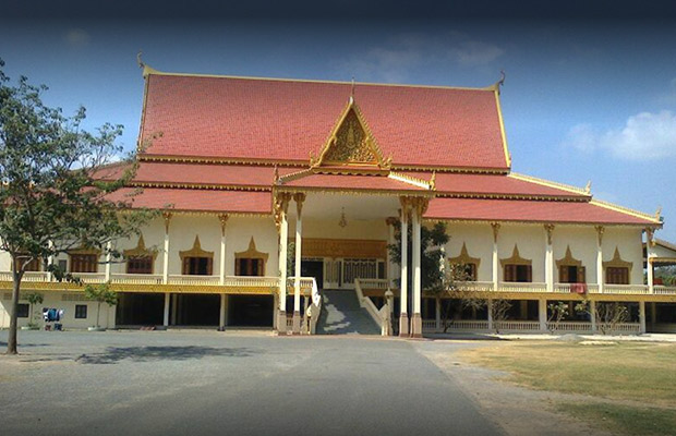 Wat Champouh Kaek in Cambodia