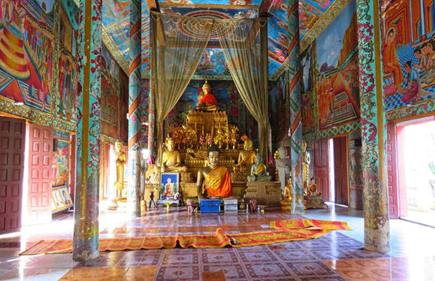 Wat Hanchey Pagoda in Cambodia