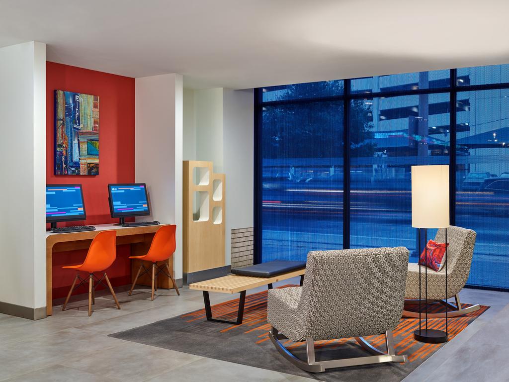 Aloft Houston Downtown