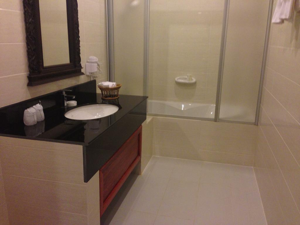 Athena Hotel