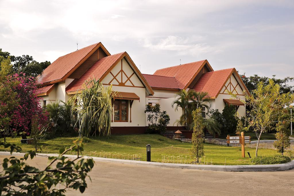 Myat Taw Win Hotel