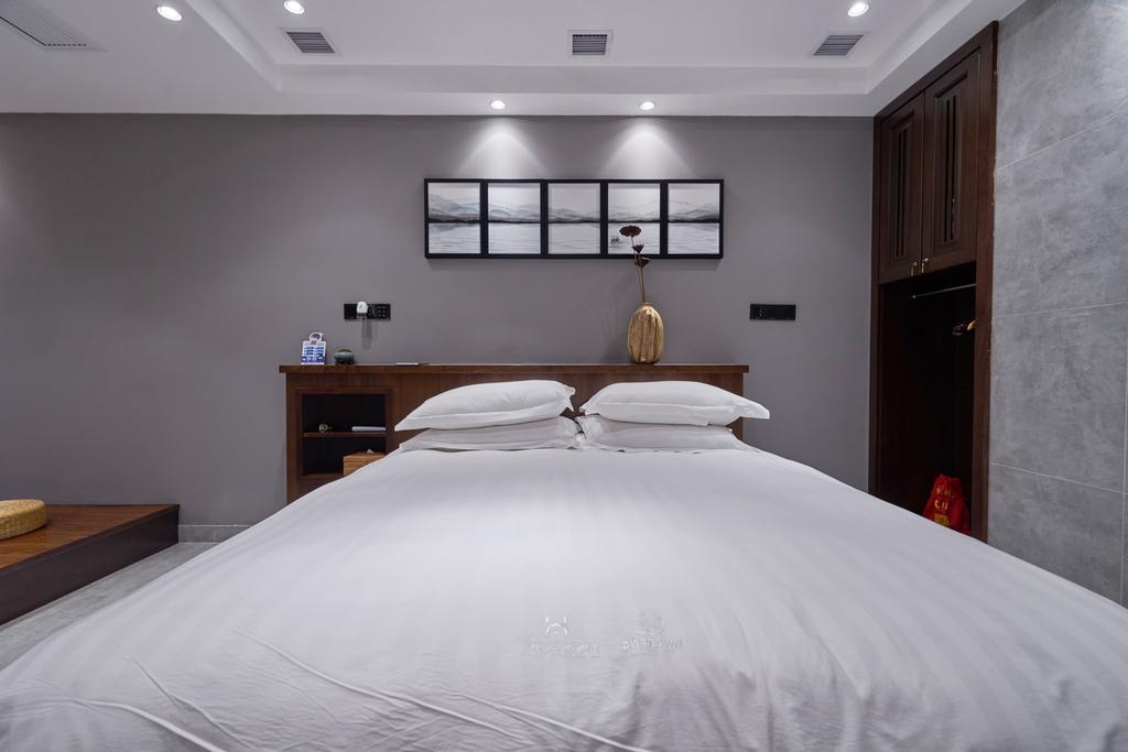 Hangzhou West Lake Lake YI Tong Intelligent Homestay