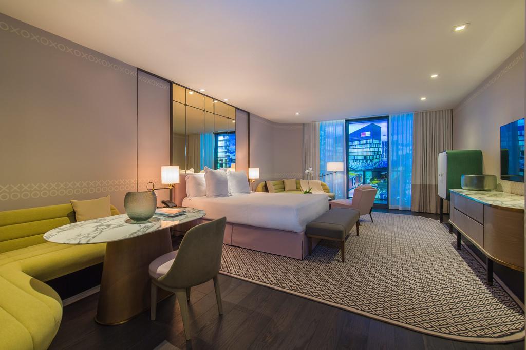 SLS LUX Brickell