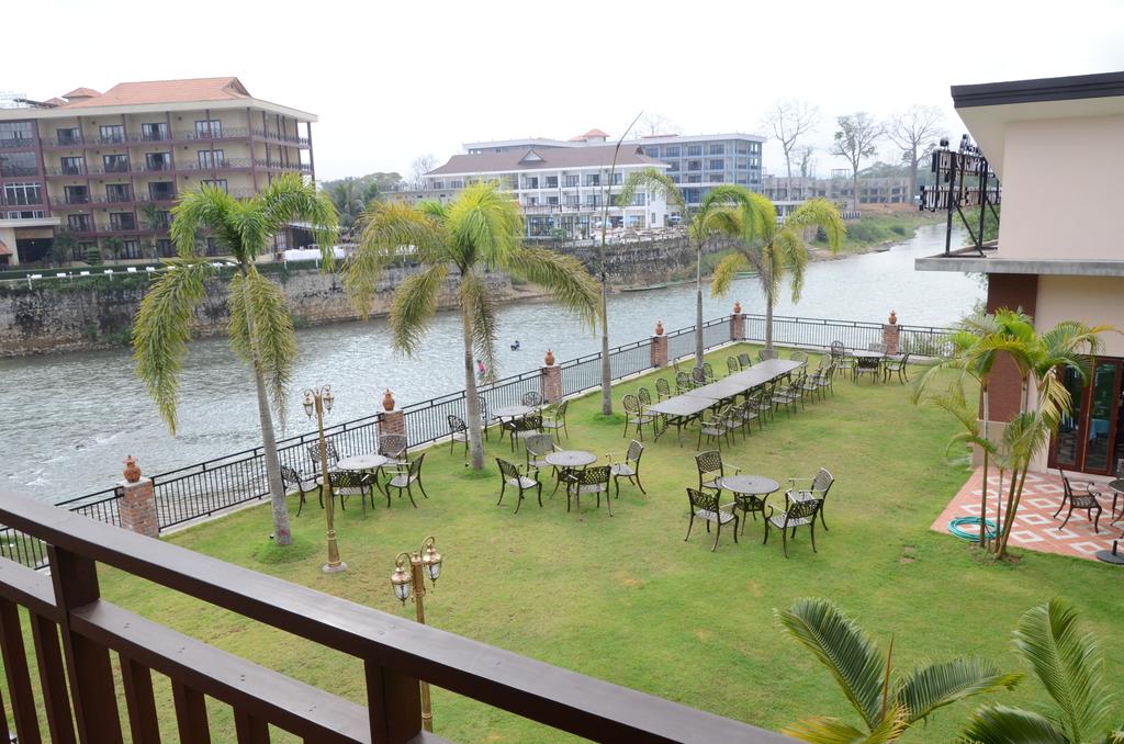 Saksiri Riverside Boutique Hotel