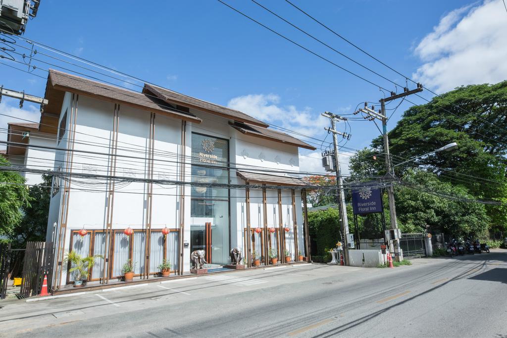 Riverside Floral Inn