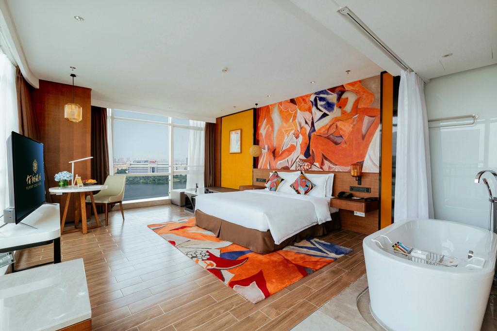 Hisilk Artwork Center Fliport Coso Hotel