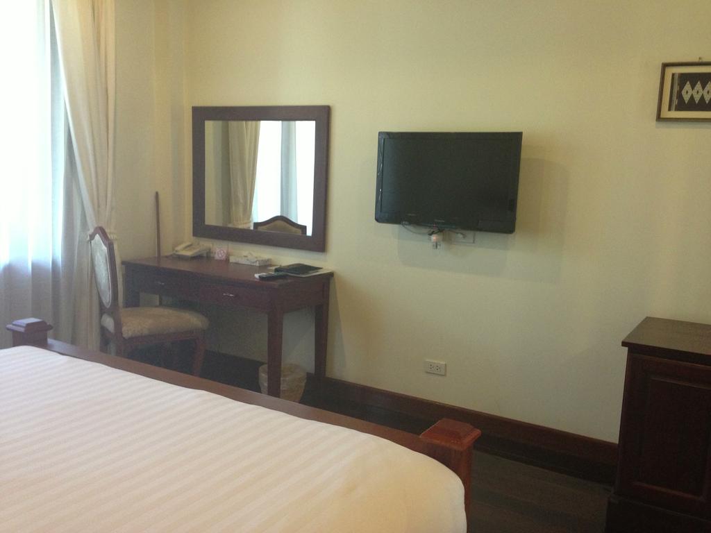 Athena Hotel