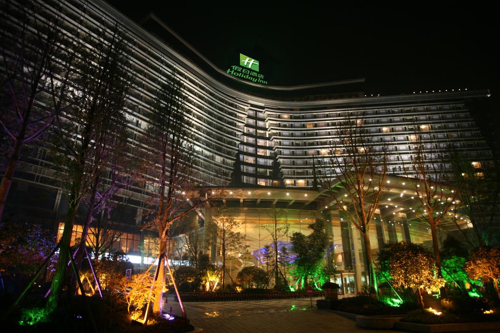 Holiday Inn Chengdu Century City West