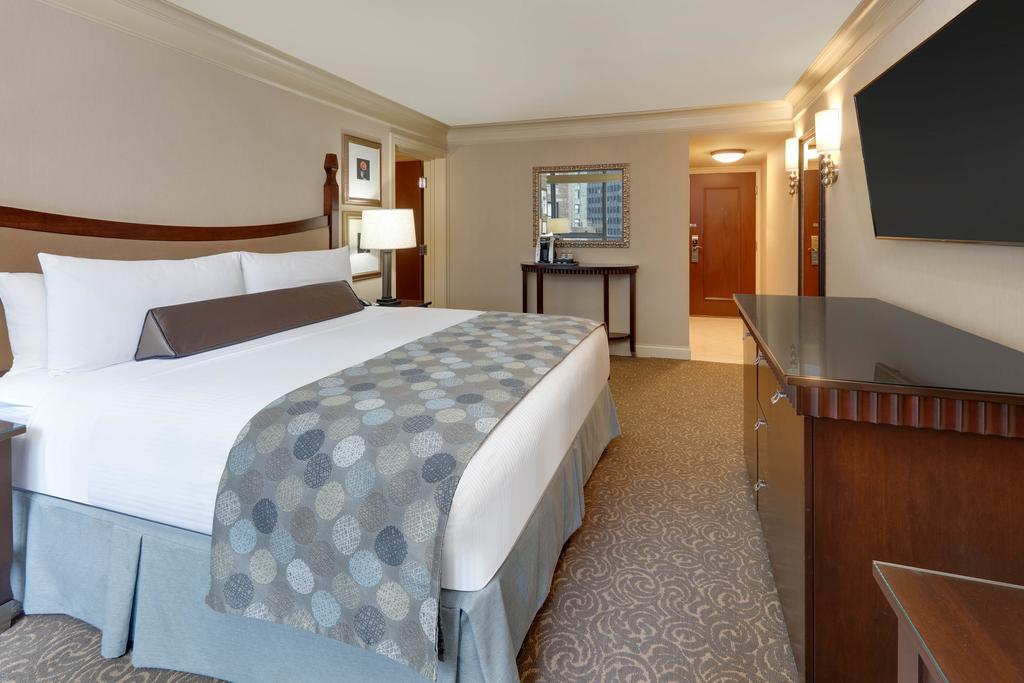 Royal Sonesta Chicago Riverfront