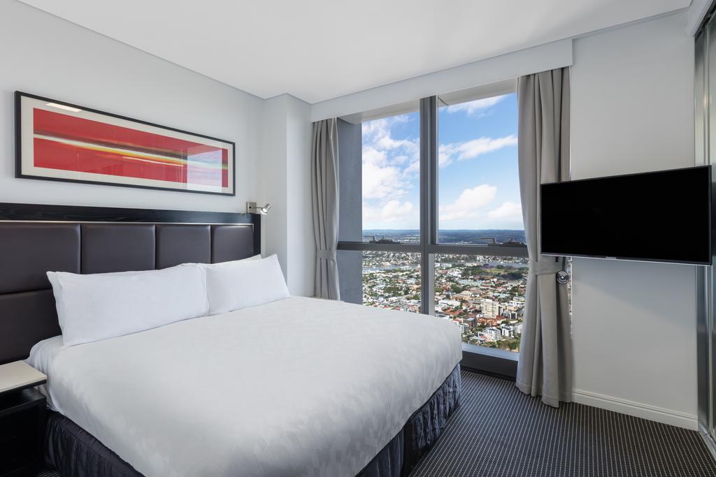 Meriton Suites Adelaide Street