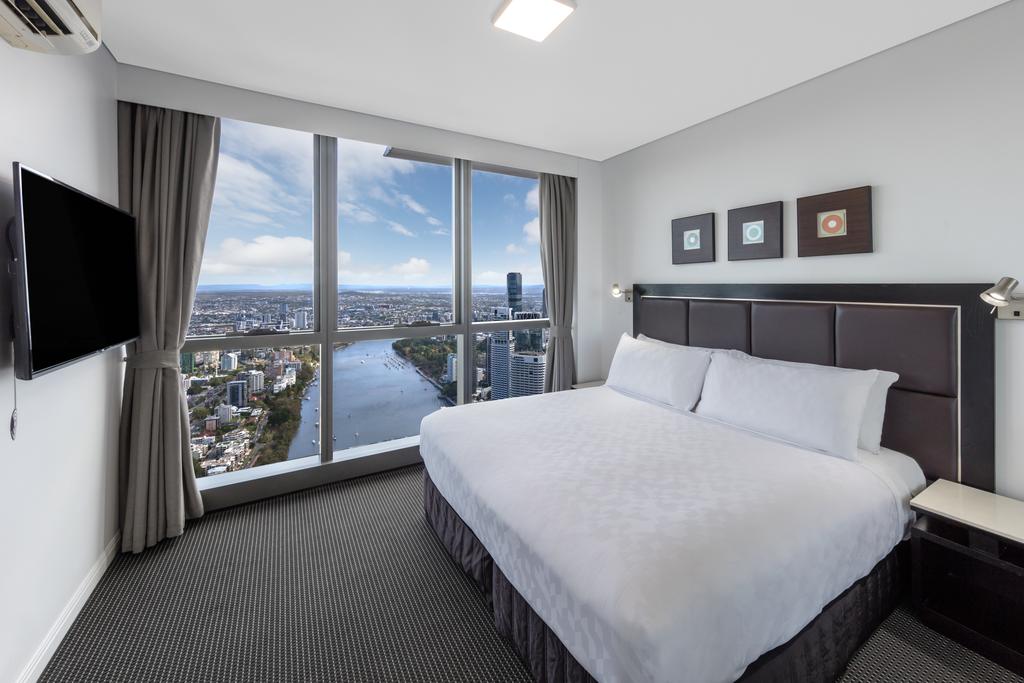 Meriton Suites Adelaide Street