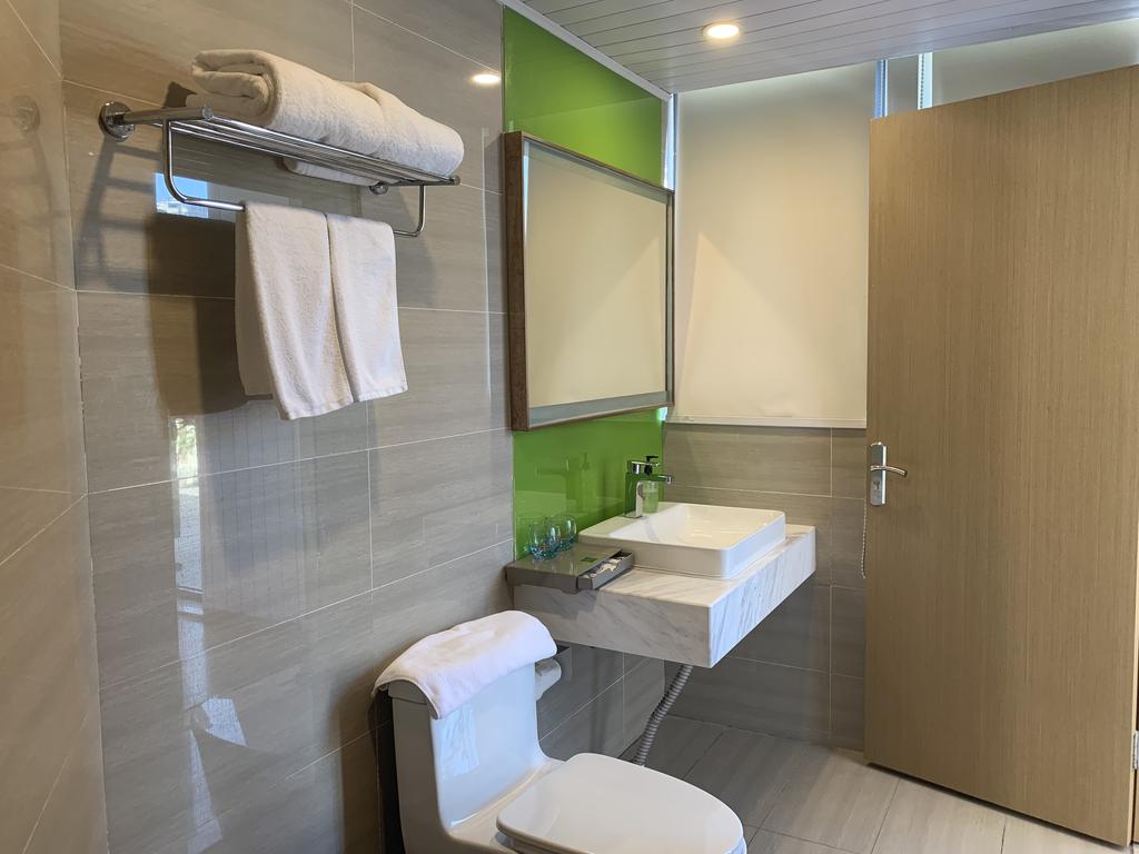 Ibis Styles XM Zhongshan Hotel