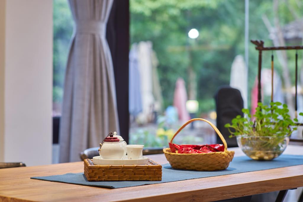 Hangzhou West Lake Lake YI Tong Intelligent Homestay
