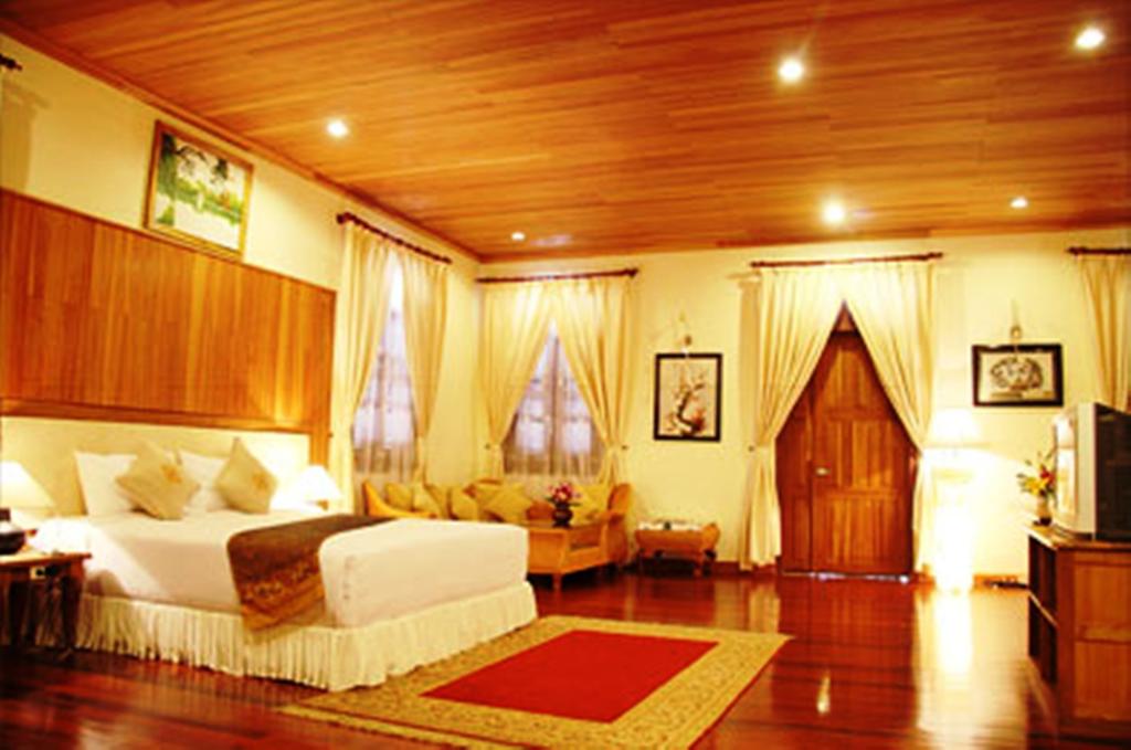 Champasak Palace Hotel