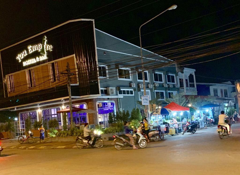 You Empire Hostel & Bar