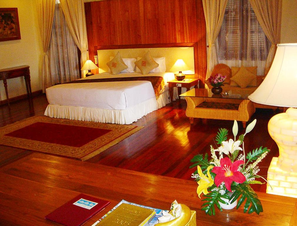 Champasak Palace Hotel