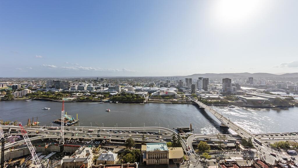 Oaks Brisbane Casino Tower Suites