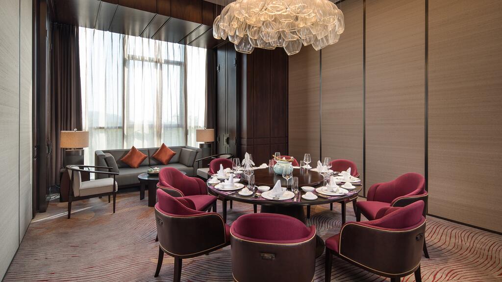 HUALUXE Xiamen Haicang - IHG