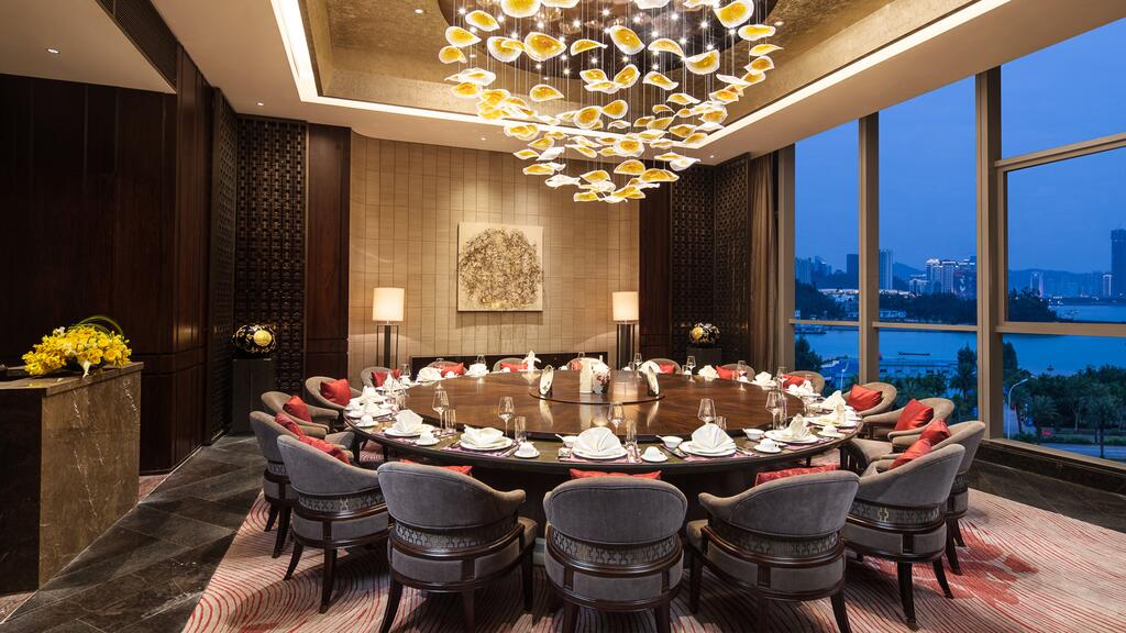 HUALUXE Xiamen Haicang - IHG