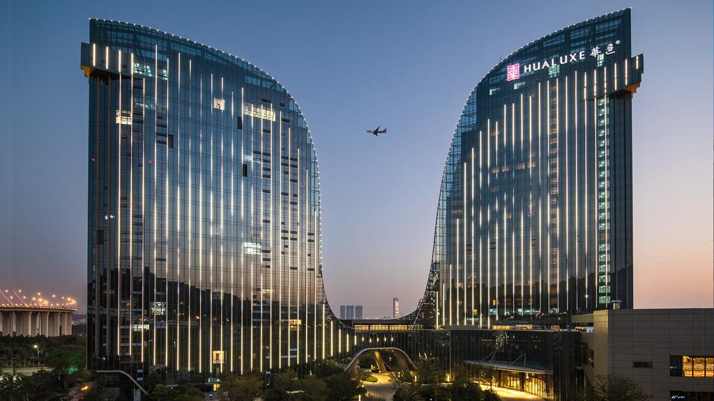 HUALUXE Xiamen Haicang - IHG