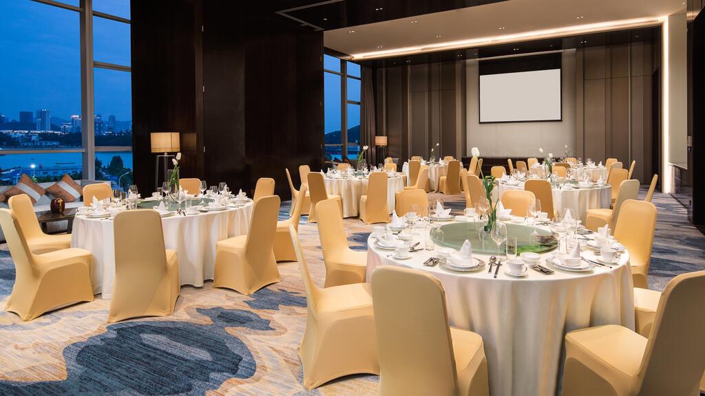 HUALUXE Xiamen Haicang - IHG