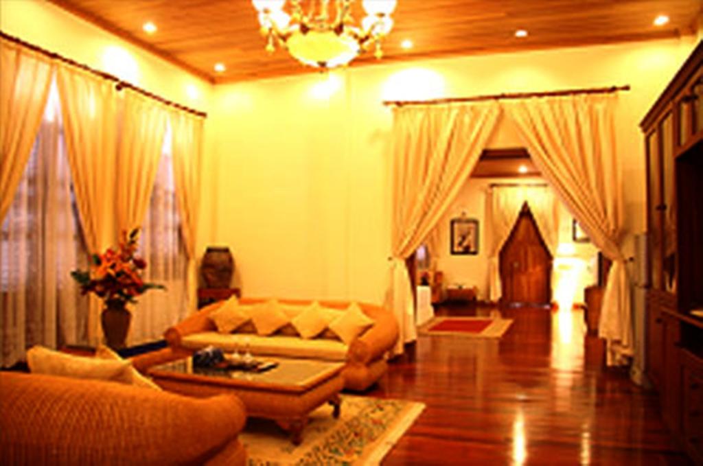 Champasak Palace Hotel