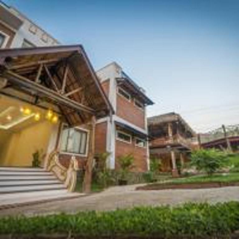 Hotel Queen Jamadevi