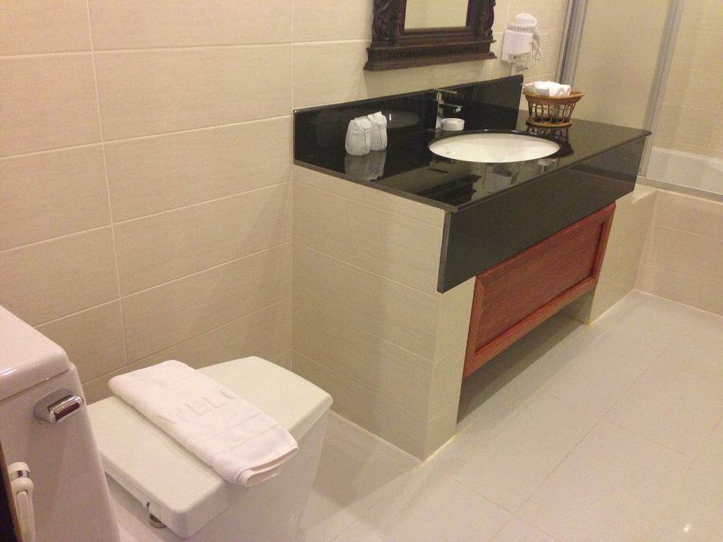 Athena Hotel