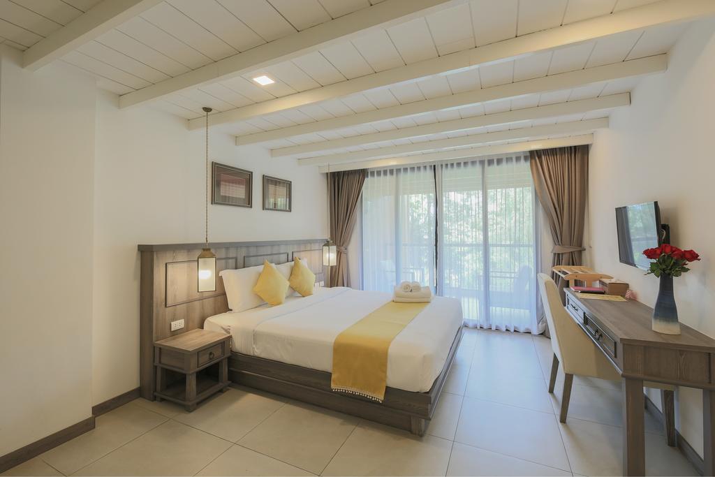 Riverside Floral Inn