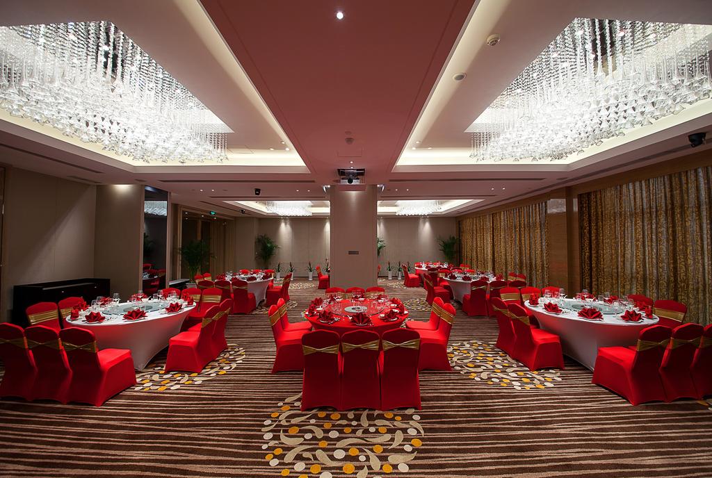 Holiday Inn Chengdu Oriental Plaza