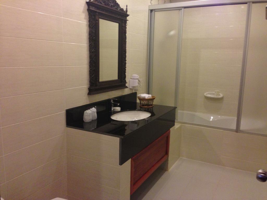 Athena Hotel