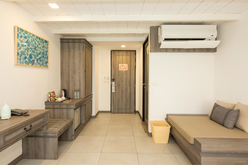 Riverside Floral Inn