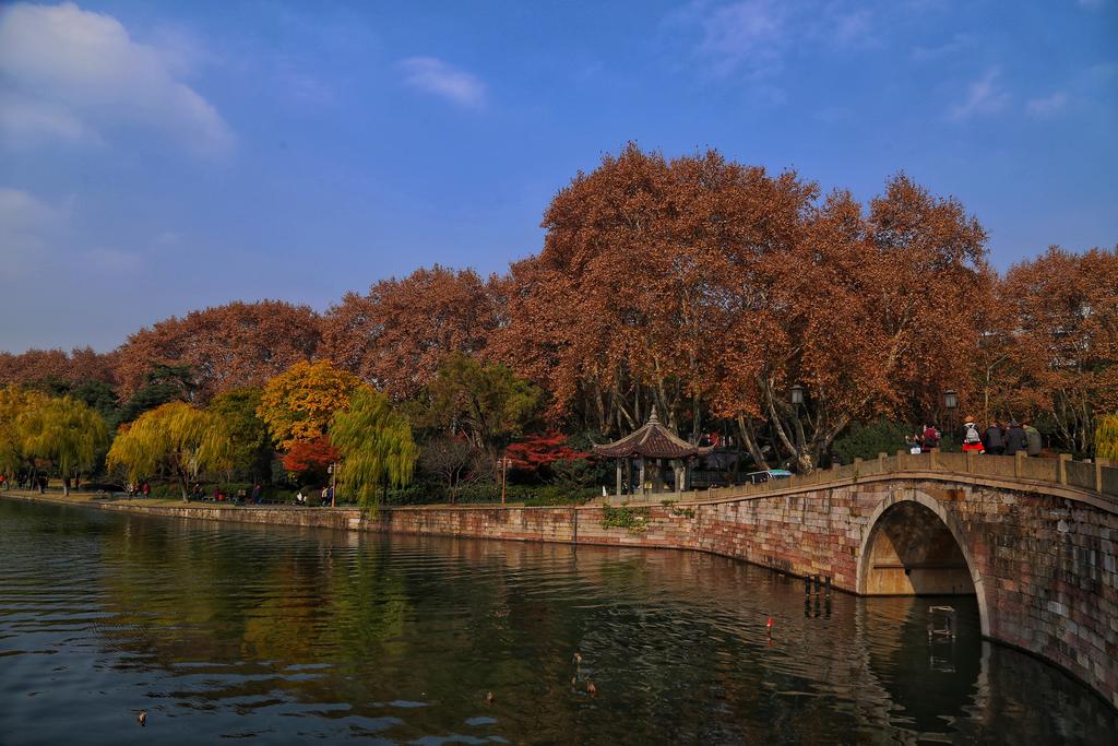 Hangzhou West Lake Lake YI Tong Intelligent Homestay
