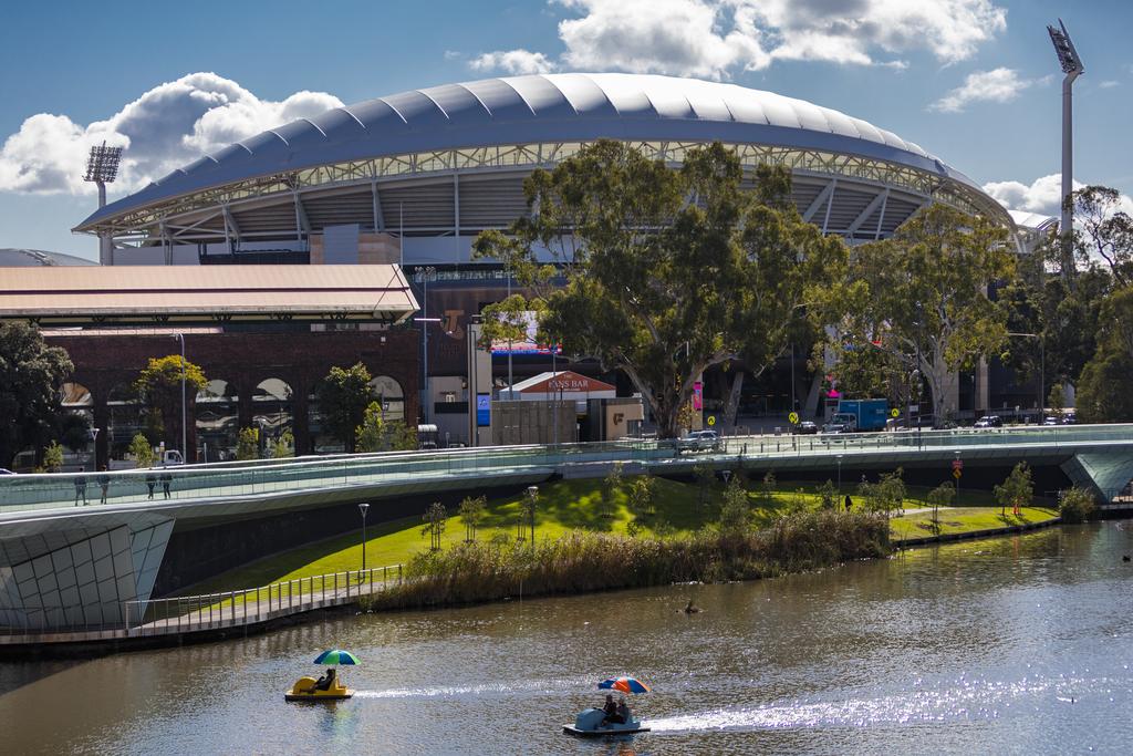 Oaks Adelaide Horizons Suites