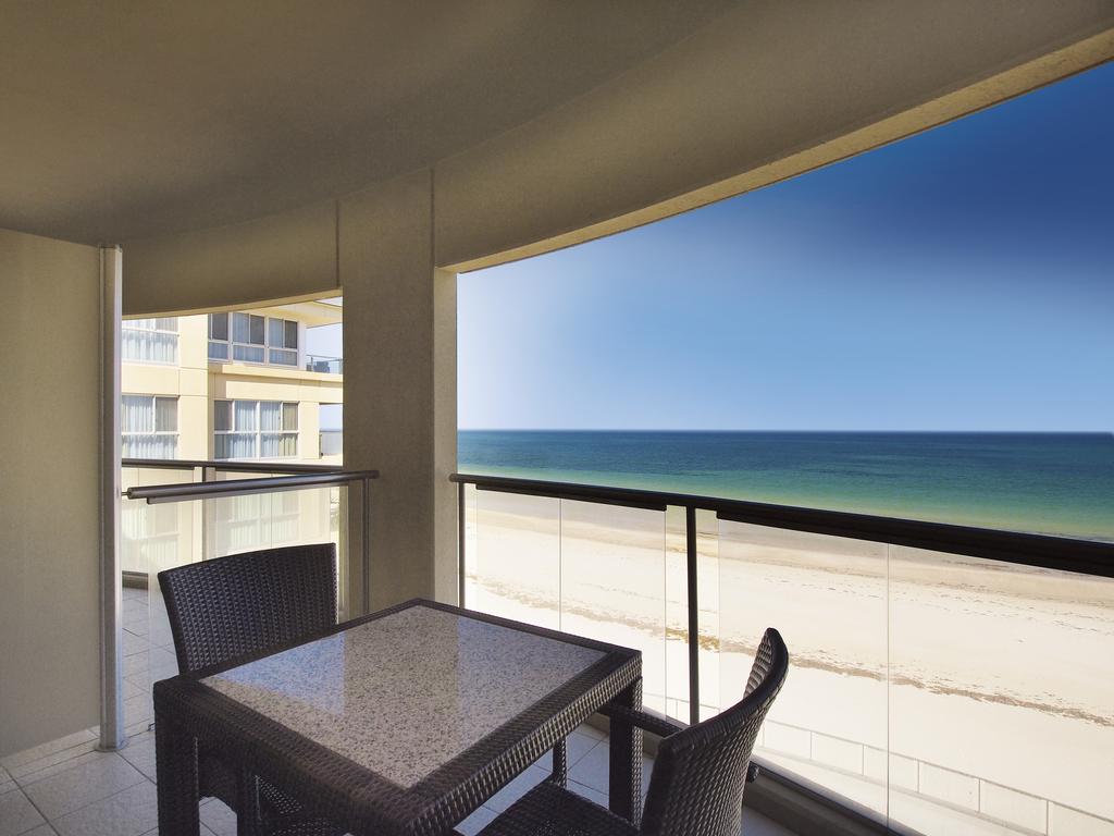 Oaks Glenelg Plaza Pier Suites