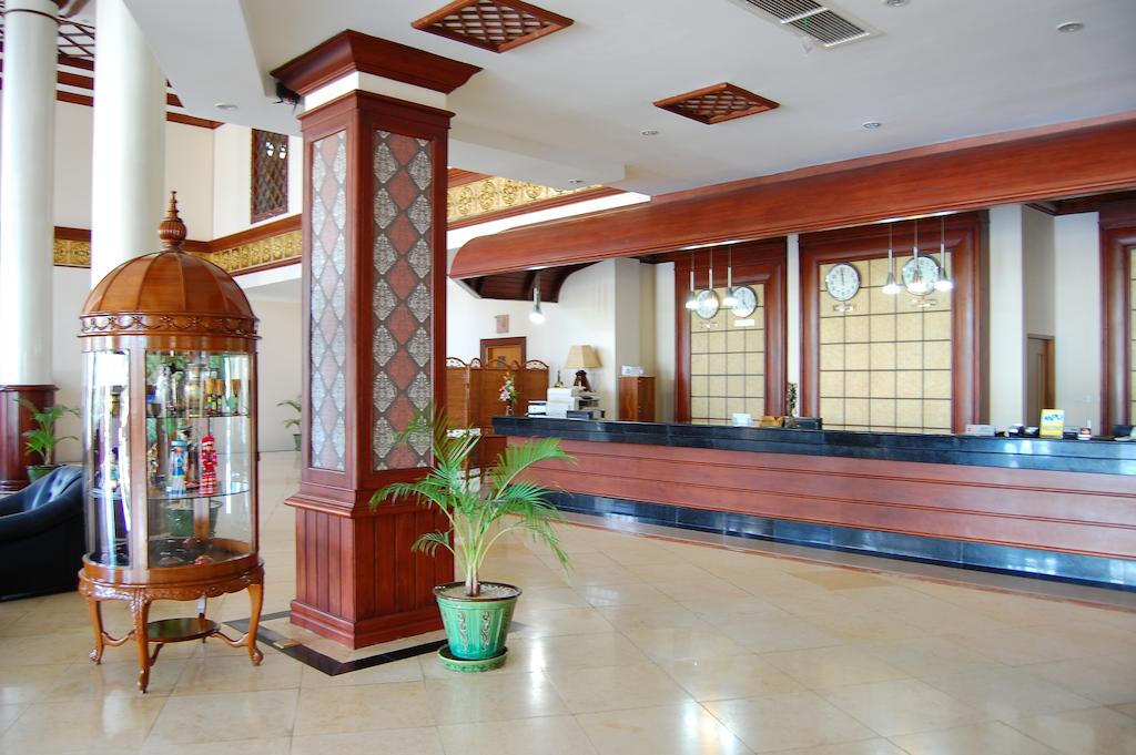 Oattara Thiri Hotel