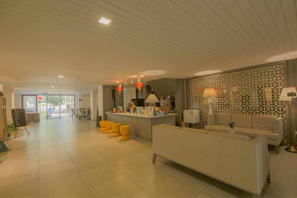 Riverside Floral Inn
